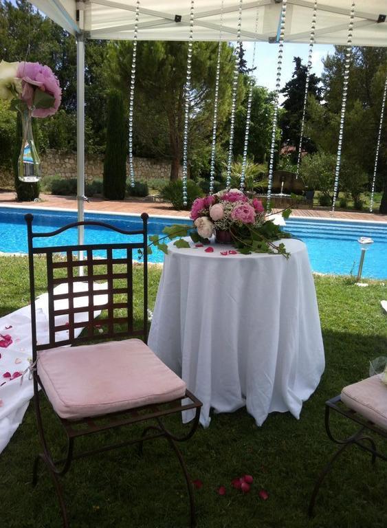 Gite Au Coeur De La Provence & Spa Saint Cannat Ruang foto