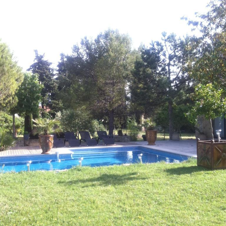 Gite Au Coeur De La Provence & Spa Saint Cannat Ruang foto