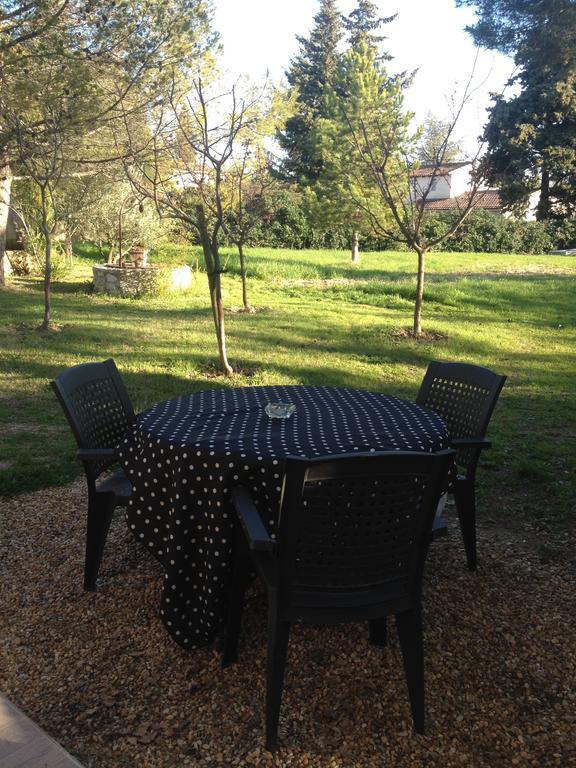 Gite Au Coeur De La Provence & Spa Saint Cannat Ruang foto