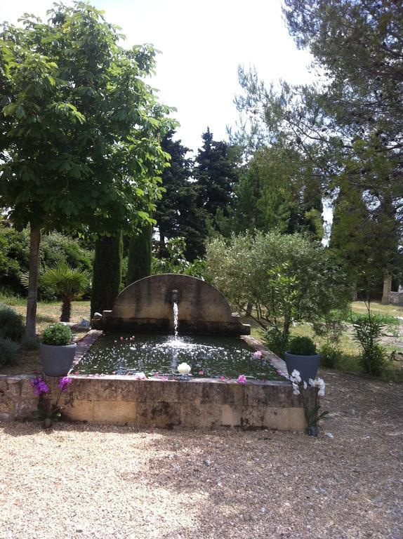 Gite Au Coeur De La Provence & Spa Saint Cannat Ruang foto